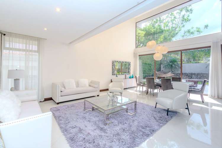 CASA CONTEMPORÁNEA EN VENTA SANTA ANA* - Imagen 2