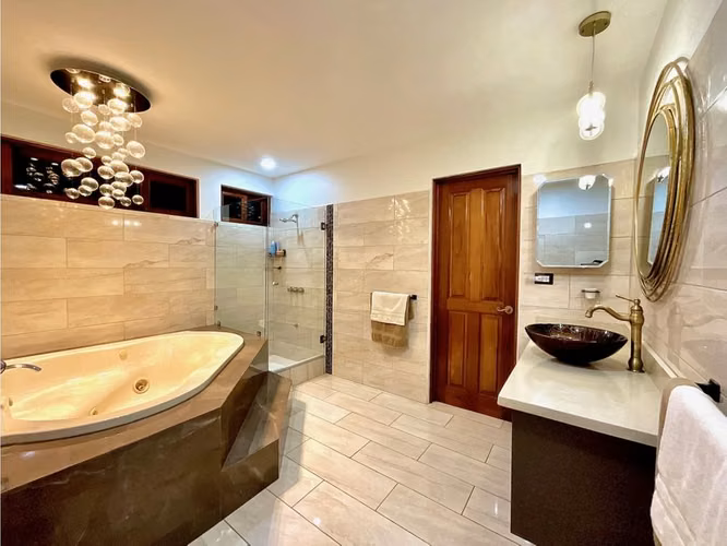 Casa Venta en Trejos Montealegre