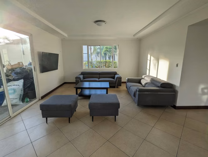MODERNA Y AMPLIA CASA EN CONDOMINIO - Imagen 17