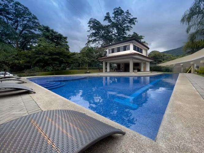 ALQUILER CASA AMUEBLADA EN SANTA ANA* - Imagen 15