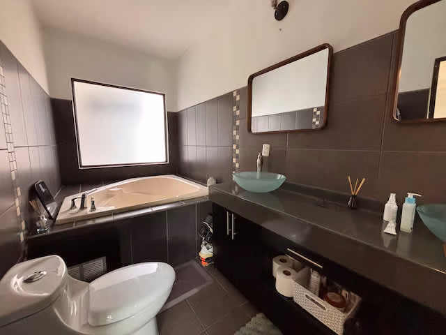 Venta de casa Una Planta en Piedades de Santa Ana - Imagen 16