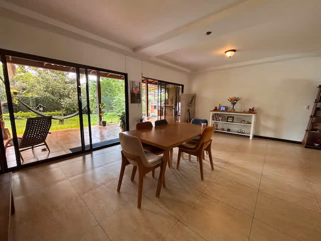 Venta de casa Una Planta en Piedades de Santa Ana - Imagen 2