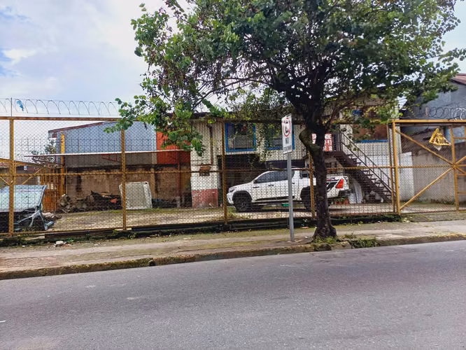 Se vende lote esquinero en San José, Barrio Los Ángeles – 296 m²