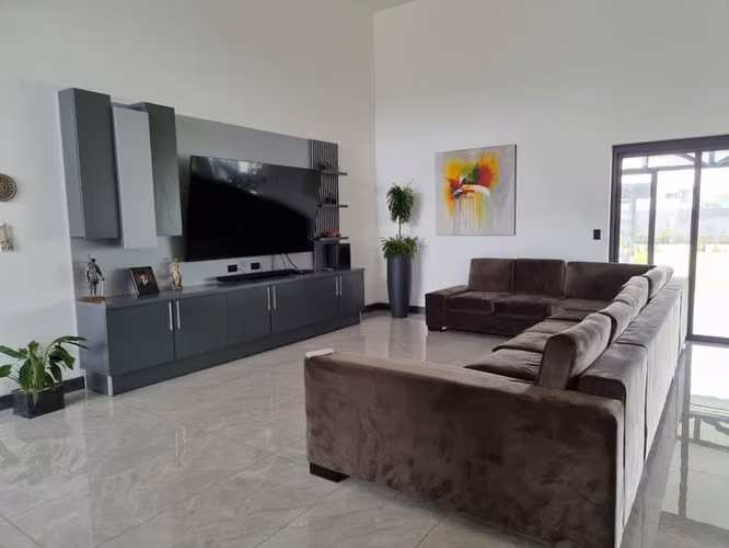 Casa en venta en condominio en San Isidro Heredia 13811