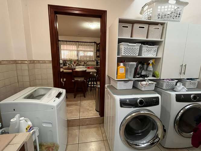 CASA EN ALQUILER/VENTA GUACHIPELÍN DE ESCAZÚ* - Imagen 10