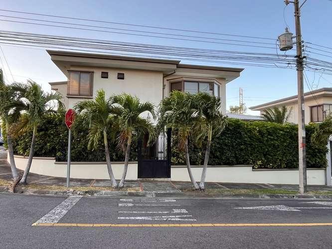 CASA EN ALQUILER/VENTA GUACHIPELÍN DE ESCAZÚ* - Imagen 12