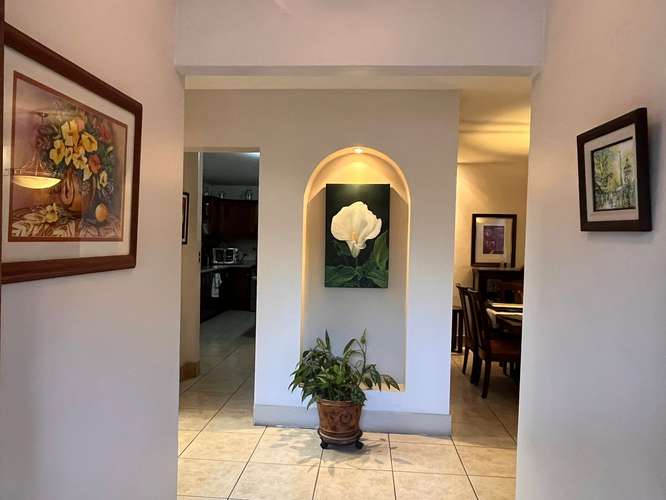 CASA EN ALQUILER/VENTA GUACHIPELÍN DE ESCAZÚ* - Imagen 2