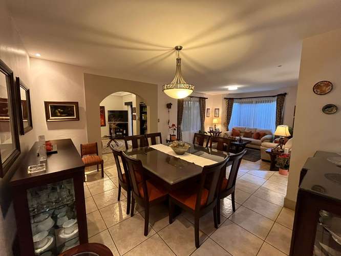 CASA EN ALQUILER/VENTA GUACHIPELÍN DE ESCAZÚ* - Imagen 8