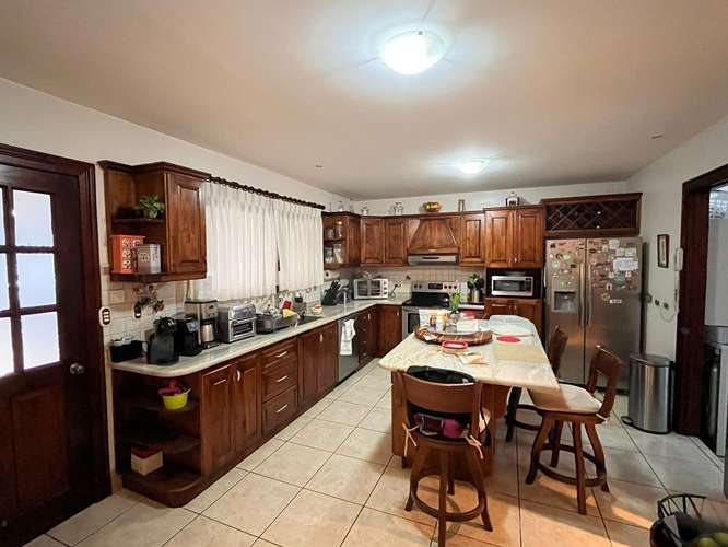CASA EN ALQUILER/VENTA GUACHIPELÍN DE ESCAZÚ* - Imagen 7