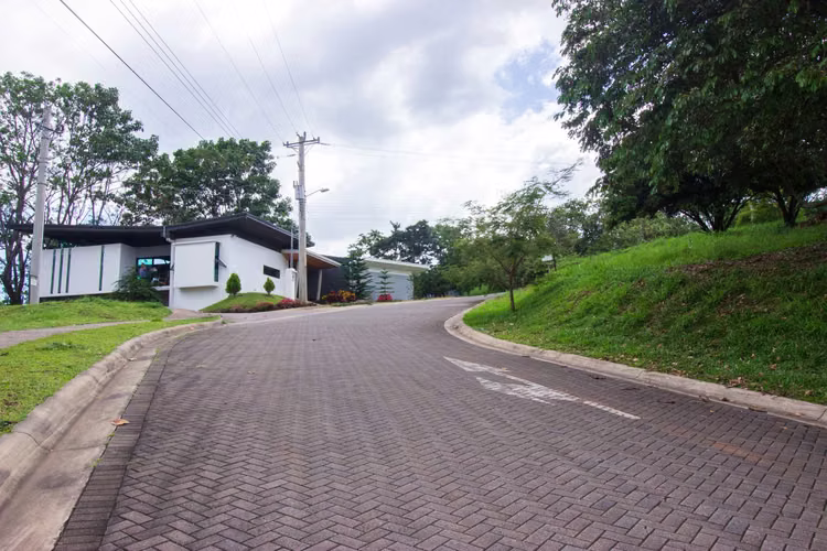 Lote de Oportunidad!!  Venta Naranjo Condominio Natura