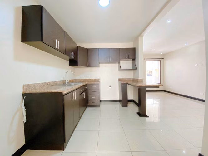 Casa/Condominio - Alquiler / Familiar y seguro / Hatillo, San José - Imagen 2