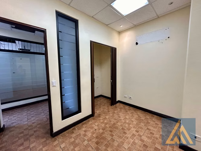 Venta de Local / Bodega / Oficinas en San Lorenzo de Heredia - Imagen 7