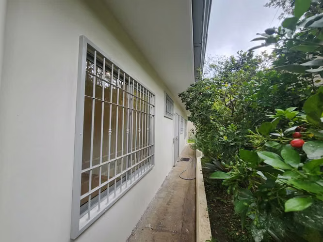 SE VENDE CASA ACCESIBLE EN ATENAS SAN ISIDRO