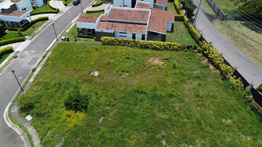 LOTES EN VENTA CONDOMINIO LINDORA DE SANTA ANA. DESDE 623 m2 - Imagen 5