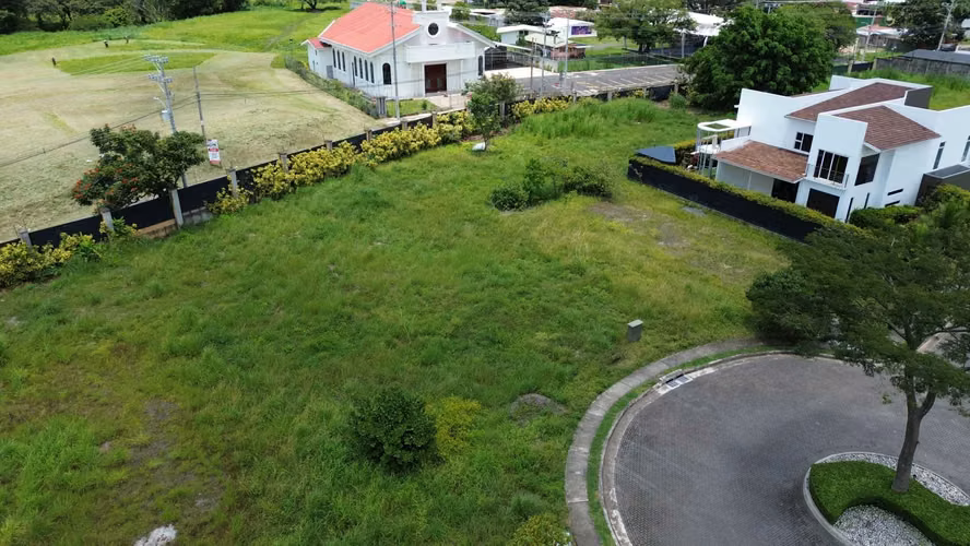 LOTES EN VENTA CONDOMINIO LINDORA DE SANTA ANA. DESDE 623 m2 - Imagen 14