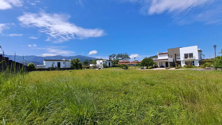 LOTES EN VENTA CONDOMINIO LINDORA DE SANTA ANA. DESDE 623 m2 - Imagen 17