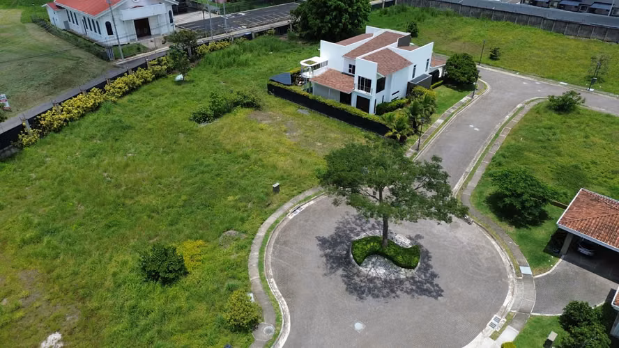 LOTES EN VENTA CONDOMINIO LINDORA DE SANTA ANA. DESDE 623 m2 - Imagen 10