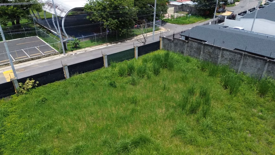 LOTES EN VENTA CONDOMINIO LINDORA DE SANTA ANA. DESDE 623 m2 - Imagen 13