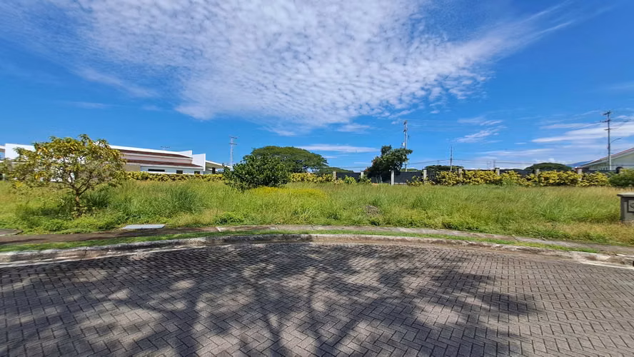 LOTES EN VENTA CONDOMINIO LINDORA DE SANTA ANA. DESDE 623 m2 - Imagen 4