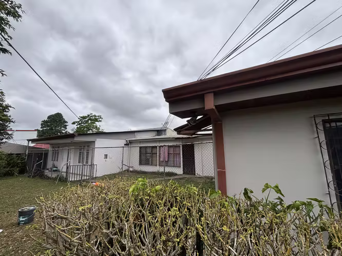 Venta de apartamentos alquilados en Granadilla de Curridabat. Barrio José María Zeledon. - Imagen 3