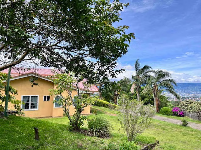Vivienda en quinta cerca del centro de San Rafael 8820m2 terreno