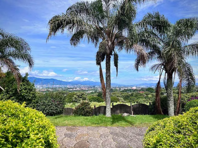 Vivienda en quinta cerca del centro de San Rafael 8820m2 terreno