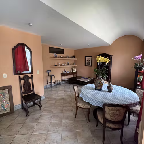 ¿Comprar o Alquilar? Casa de Ensueño en Guadalupe - Ambas Opciones