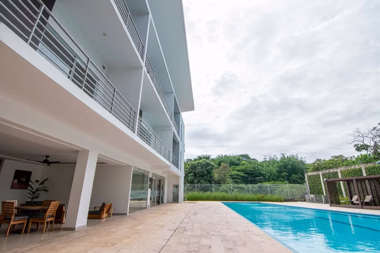 VENTA DE APARTAMENTO CON LINEA BLANCA,SANTA ANA,CONDOMINIO URBAN FLATS 9276758 - Imagen 3