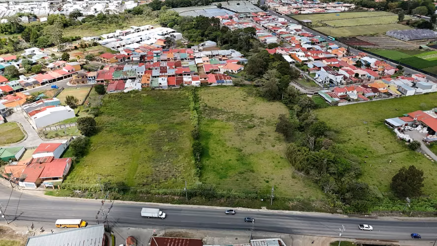 Venta Terreno 8.736 m2 | Uso Mixto: Industrial, Comercial y/o Torre (8 Pisos) | Cartago