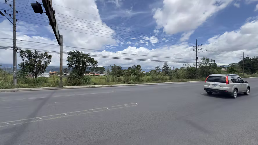 Venta Terreno 8.736 m2 | Uso Mixto: Industrial, Comercial y/o Torre (8 Pisos) | Cartago