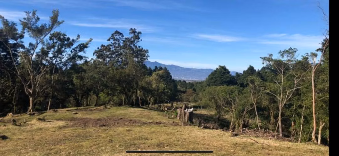 Terreno en San Isidro de Heredia (Santa Elena), 9,867mtrs2