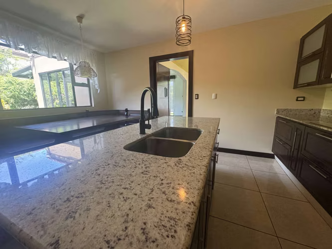 SE VENDE CASA EN CONDOMINIO ALBACETE QUEBRADILLA DE CARTAGO - Imagen 8