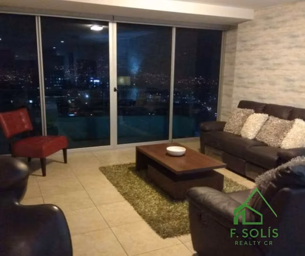 Venta de Apartamento con Menaje en Torres Paseo Colón