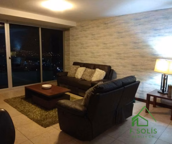 Venta de Apartamento con Menaje en Torres Paseo Colón