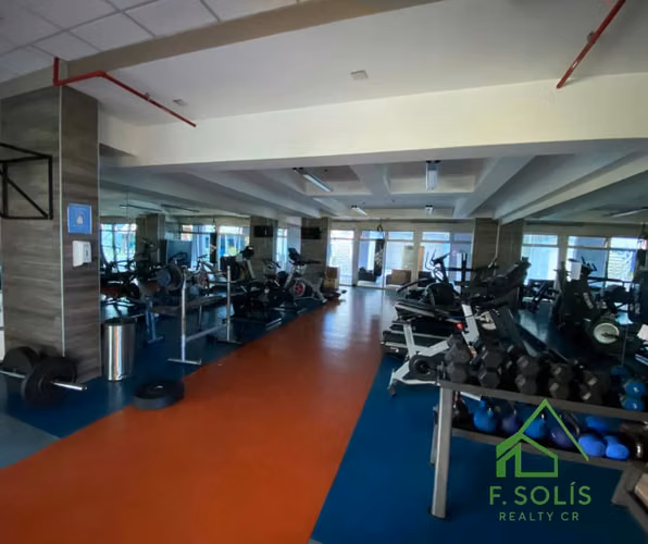 Venta de Apartamento con Menaje en Torres Paseo Colón