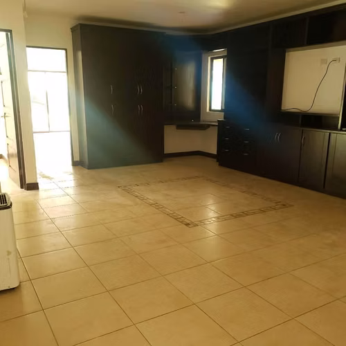 Alajuela La Garita vendo casa 1 piso, residencial privado, 1323m terreno, casa 323m2,$368.000 - Imagen 14