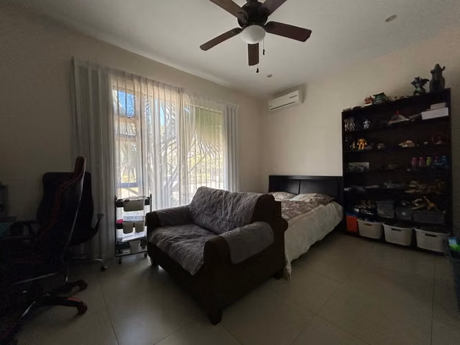 VENTA DE CASA EN JARDINES DEL VALLE