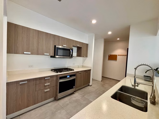 VENTA CASA MODERNA EN CONDOMINIO EN ESCAZÚ*