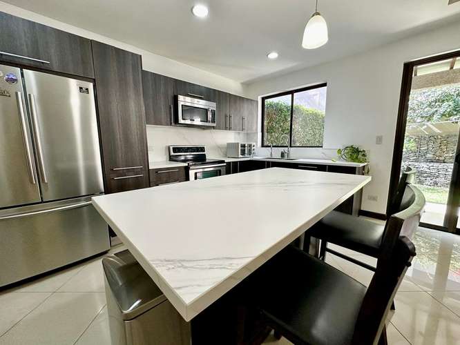 ALQUILER O VENTA CASA EN CONDOMINIO EN GUACHIPELÍN* - Imagen 3
