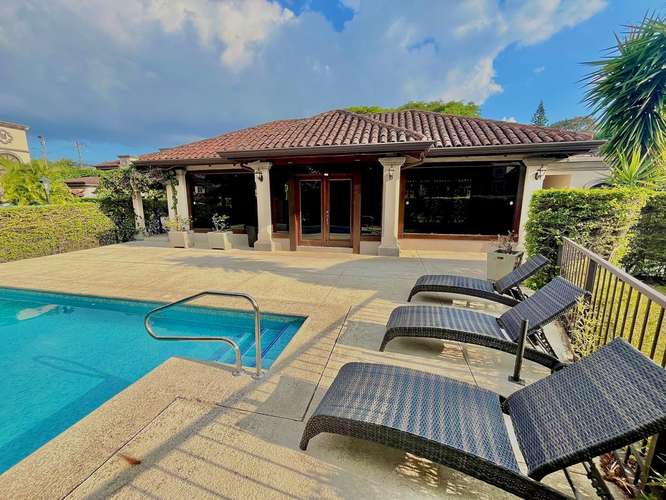 ALQUILER O VENTA CASA EN CONDOMINIO EN GUACHIPELÍN* - Imagen 8