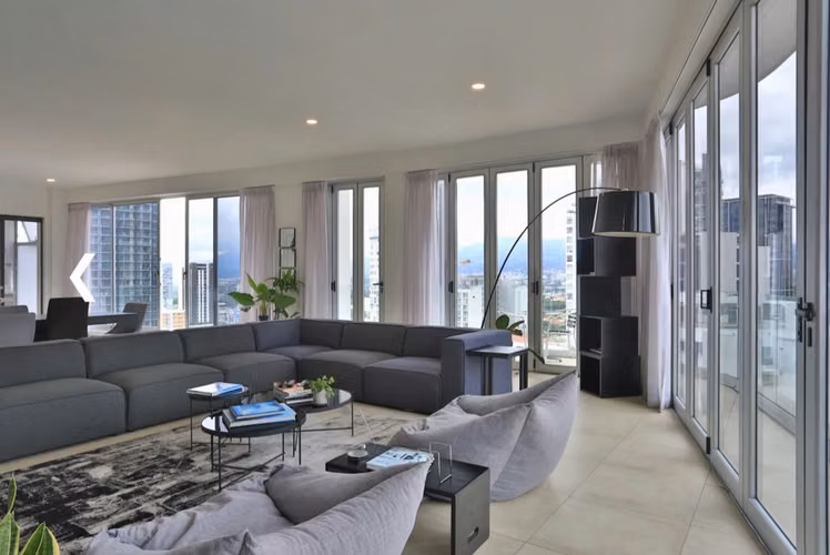 VENTA PENTHOUSE CON VISTAS PANORÁMICAS EN VÍA 74*