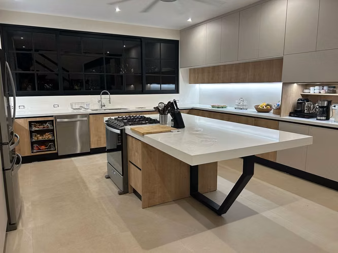 VENTA DE CASA DE LUJO HACIENDA PINILLA CON MOBILIARIO COMPLETO