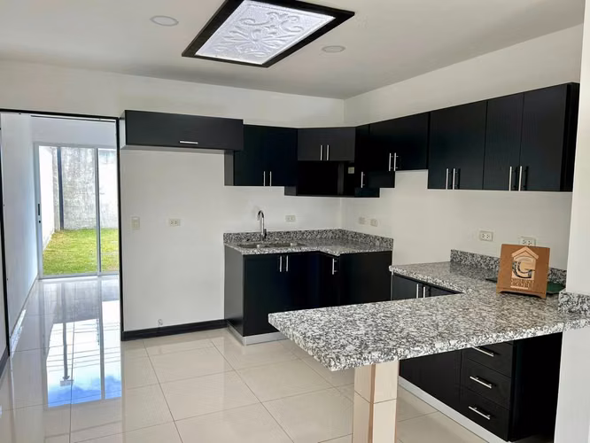 Se Vende Hermosa Casa para Estrenar en Condominio Vita Nouva, Dulce Nombre de Cartago. - Imagen 3