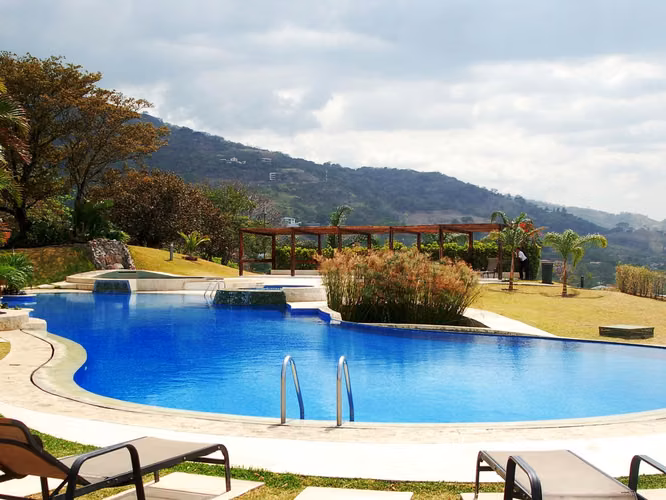 VENTA DE APARTAMENTO EN AVALON COUNTRY FRENTE AL LAGO PARA INVERSIÓN - Imagen 2