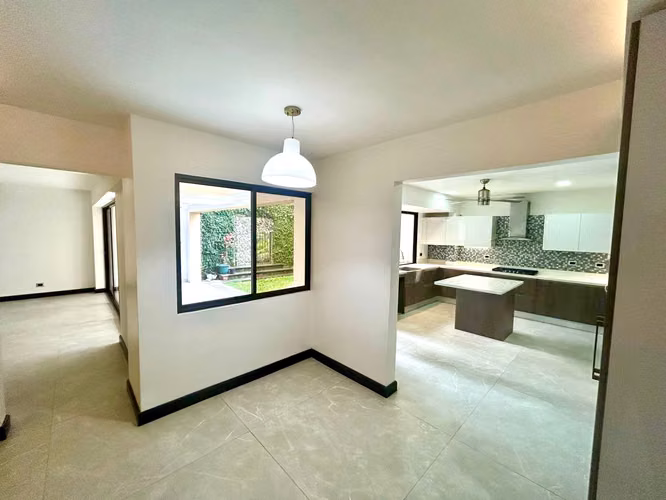 Venta de casa en Condominio, recién remodelada en San Rafael de Escazú - Imagen 20