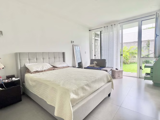 Lindora - Moderna - Casa + 2 Apartamentos - Alta Rentabilidad
