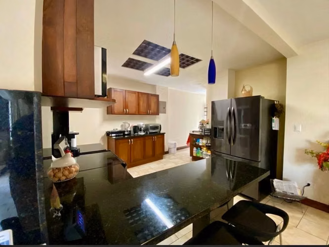 VENTA DE CASA INDEPENDIENTE EN RESIDENCIAL LOMA REAL - Imagen 15