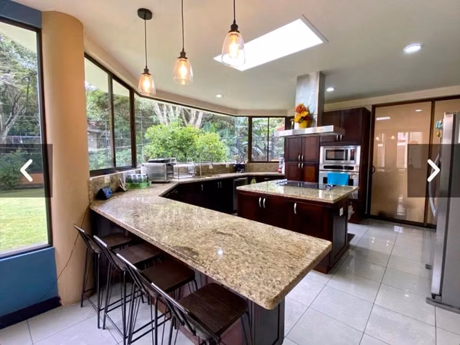 VENTA DE CASA INDEPENDIENTE EN RESIDENCIAL LOMA REAL - Imagen 4