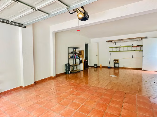 SE VENDE CASA INDEPENDIENTE SAN RAFAEL DE ESCAZÚ*