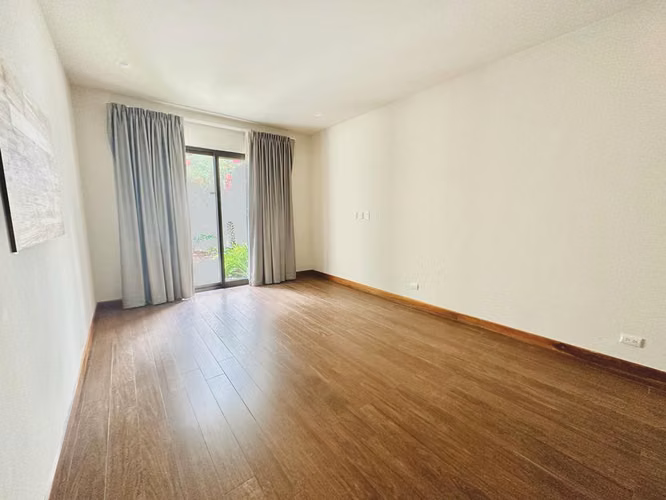 SE VENDE CASA INDEPENDIENTE SAN RAFAEL DE ESCAZÚ*